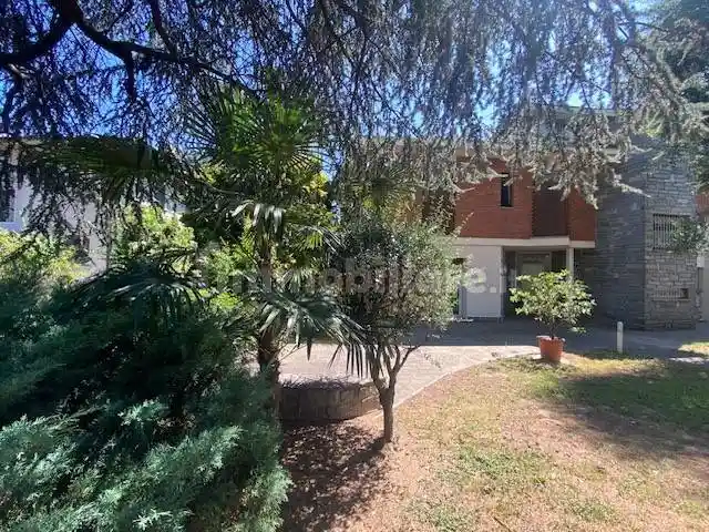 Villa in vendita a Rovellasca