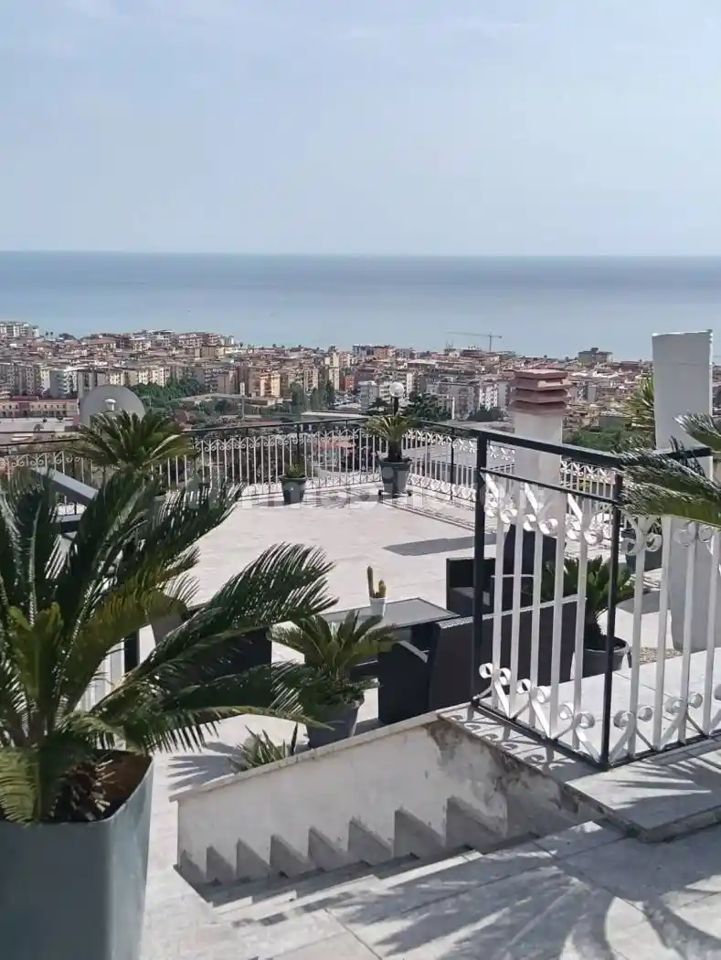 Appartamento in vendita a Salerno