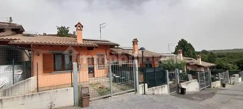 Villetta a schiera in vendita a Manziana
