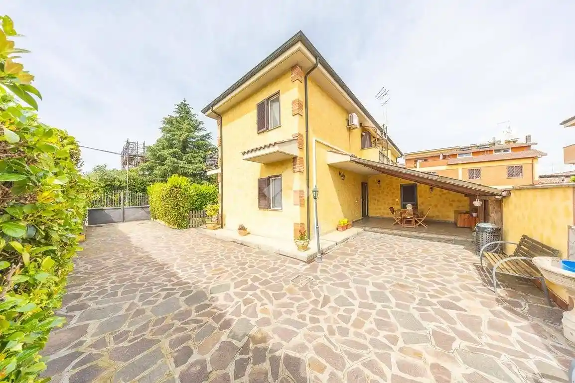 Villa in vendita a Roma