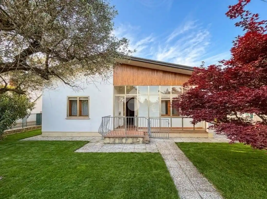 Villa in vendita a Romano d'Ezzelino