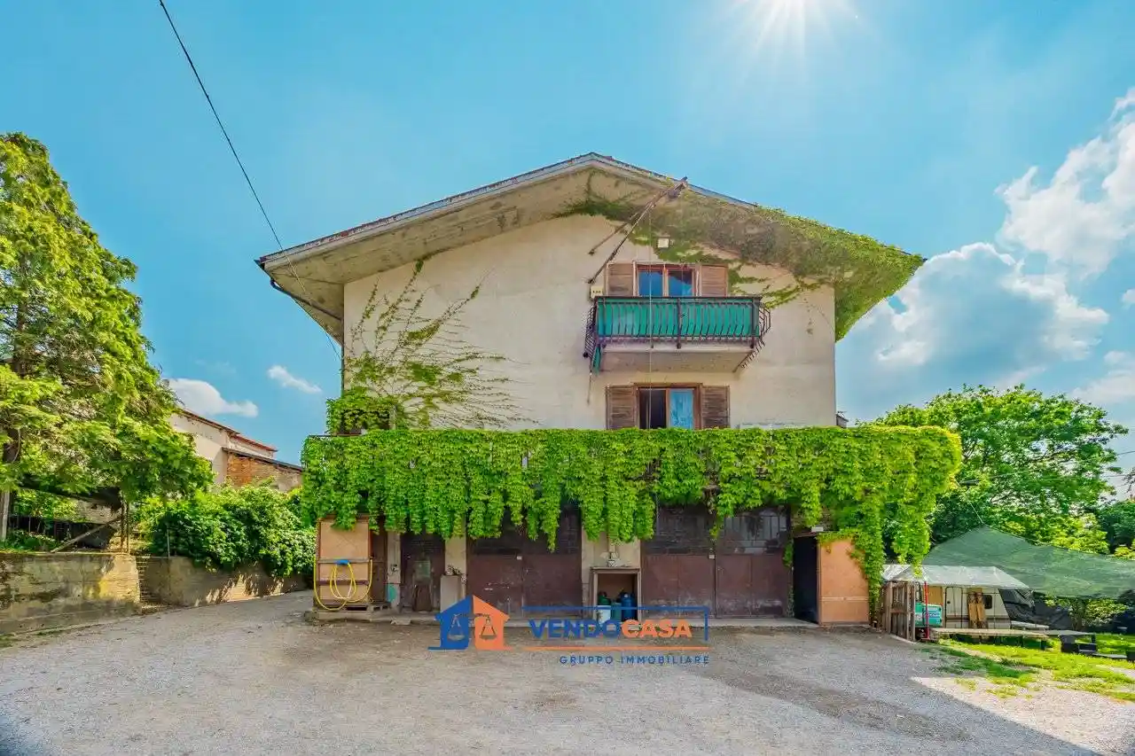 Casa indipendente in vendita a Clavesana