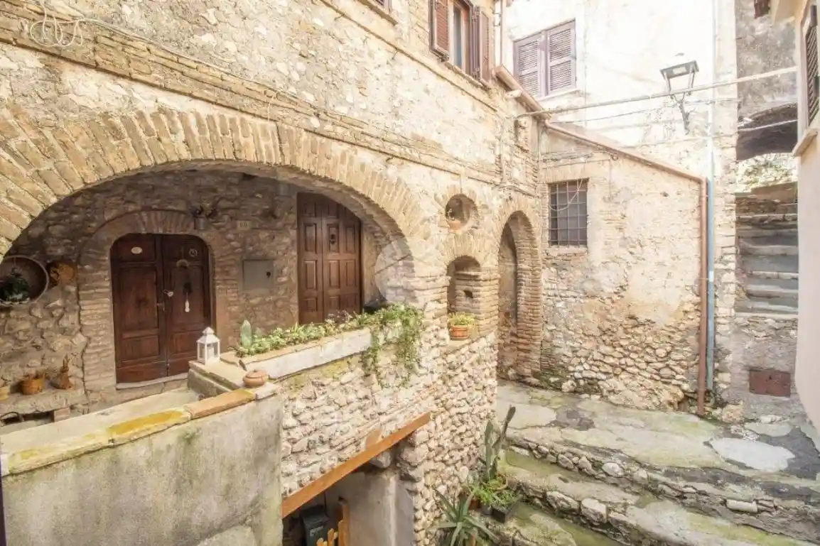Appartamento in vendita a Palombara Sabina