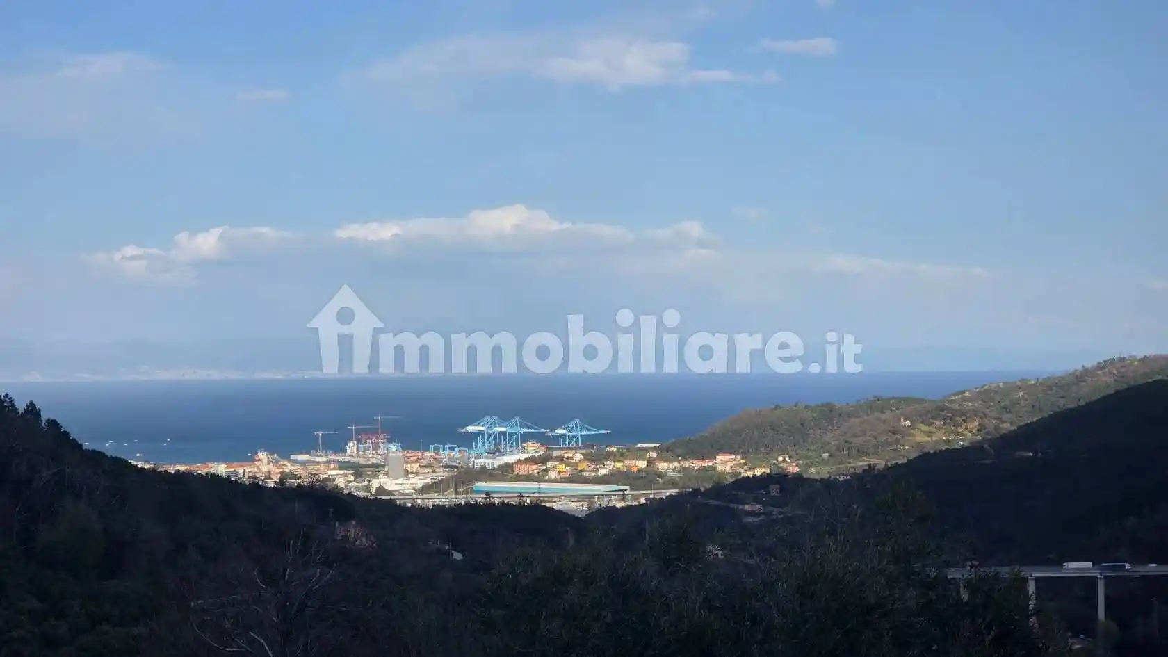 Appartamento in vendita a Vado Ligure