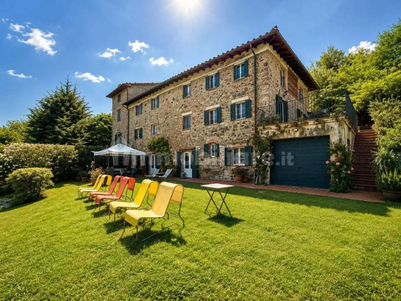 Rustico - Casale in vendita a Lucca