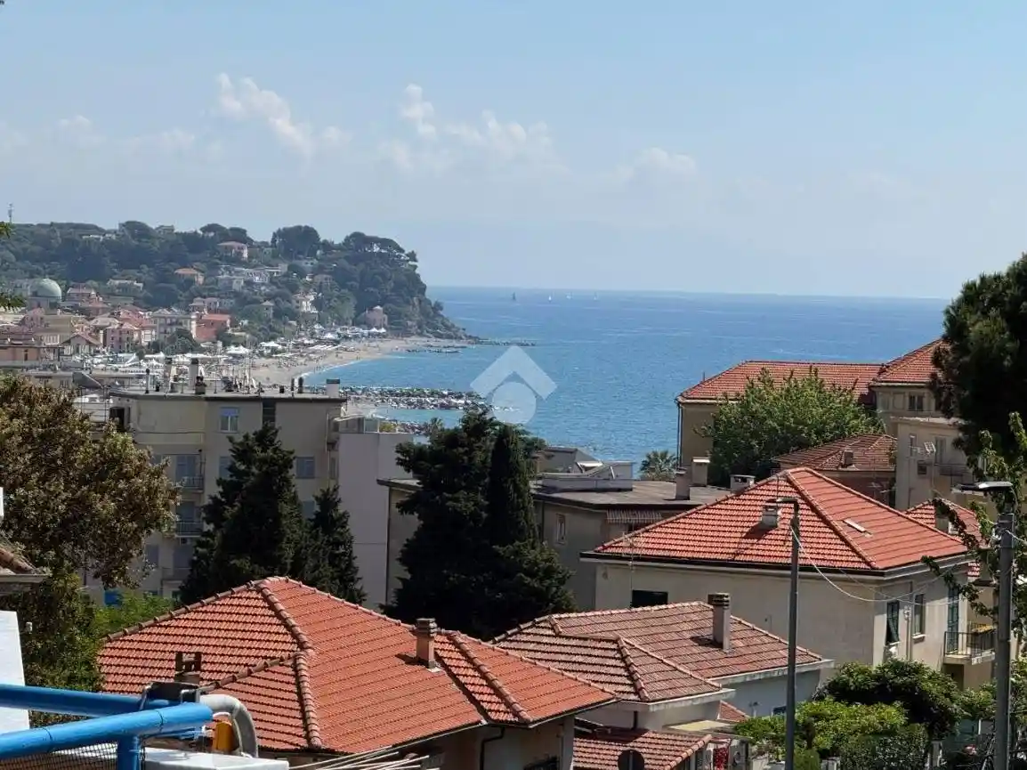 Appartamento in vendita a Albissola Marina