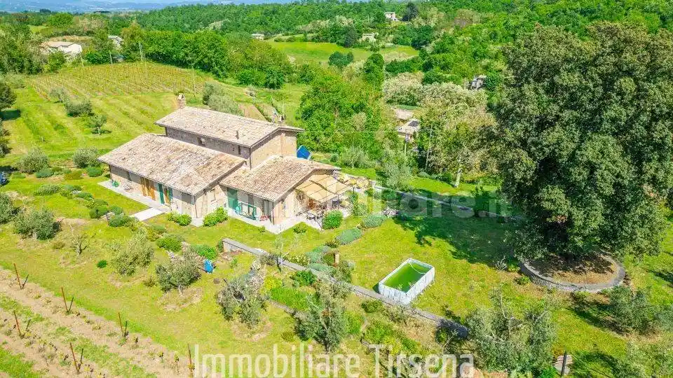 Rustico - Casale in vendita a Orvieto