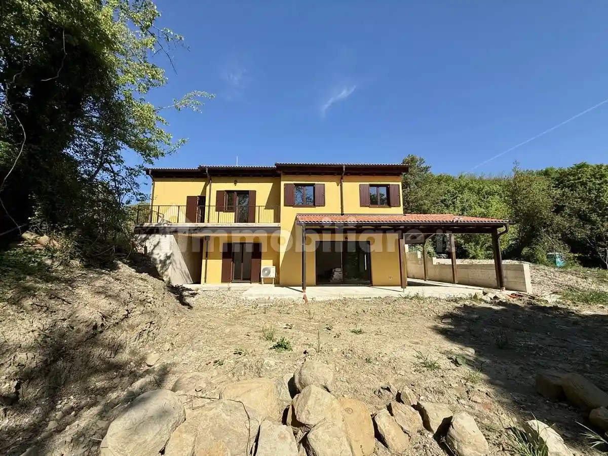 Villa in vendita a Gualdo