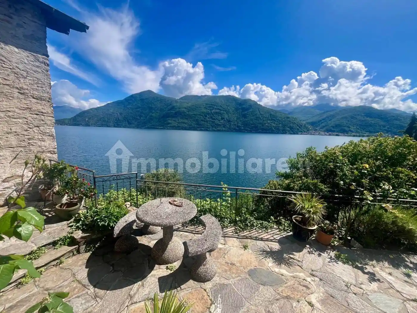 Appartamento in vendita a Cannobio