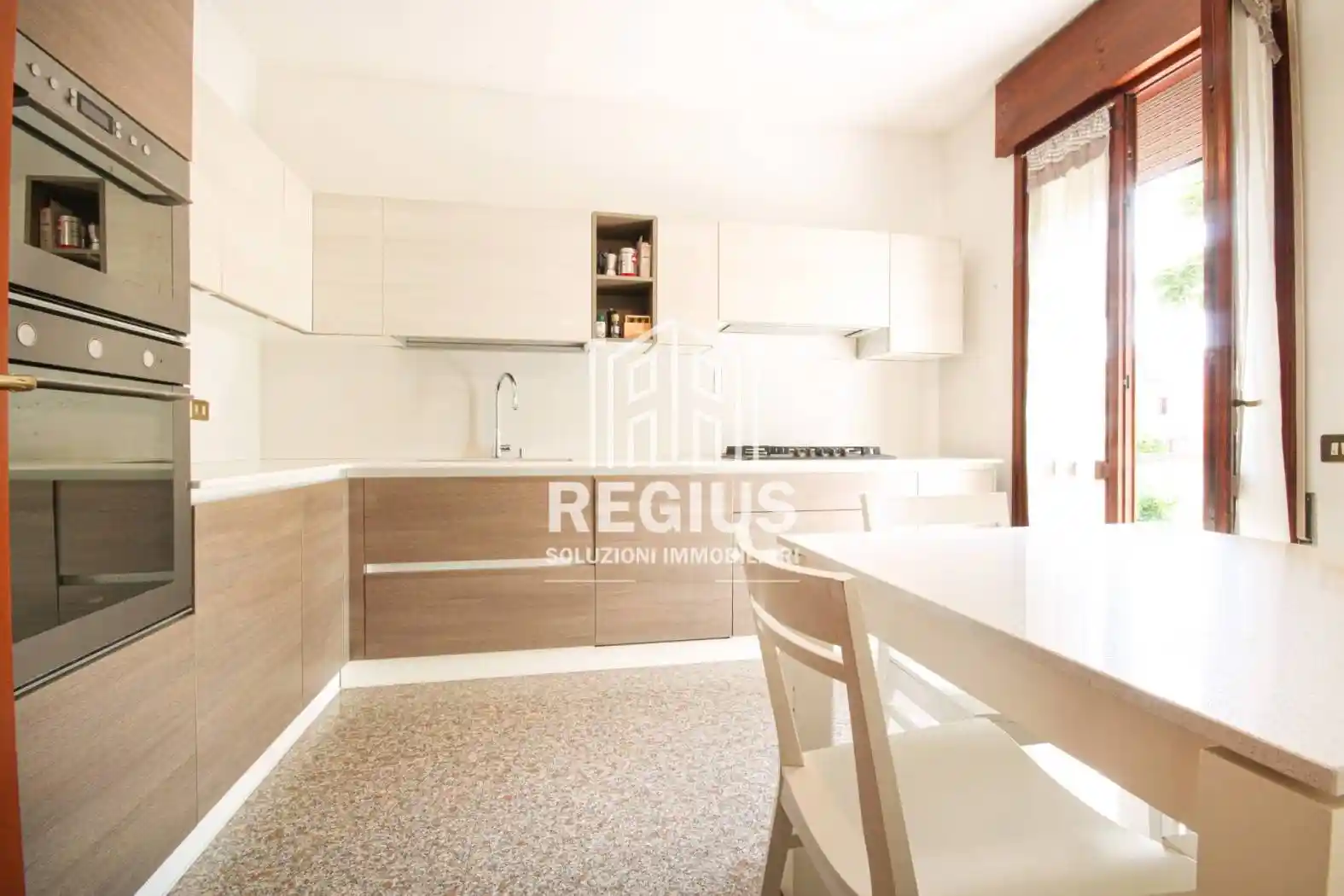 Villa in vendita a Pozzoleone