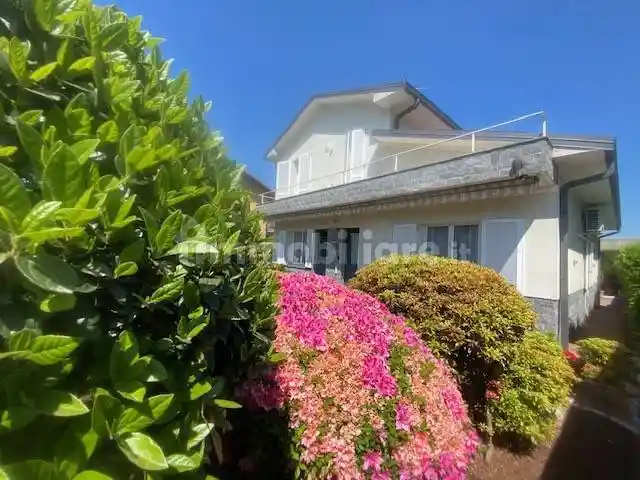 Villa in vendita a Novedrate