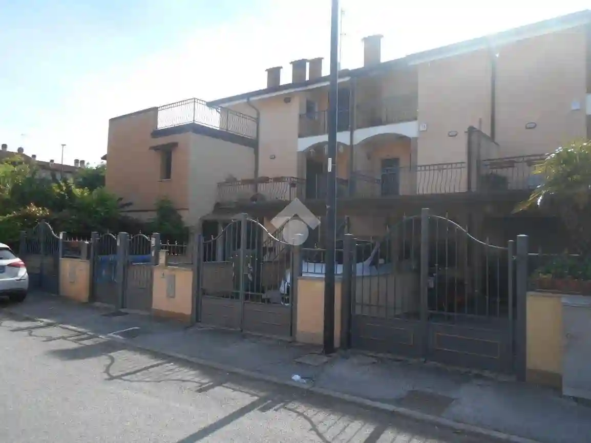 Villetta a schiera - foto 2
