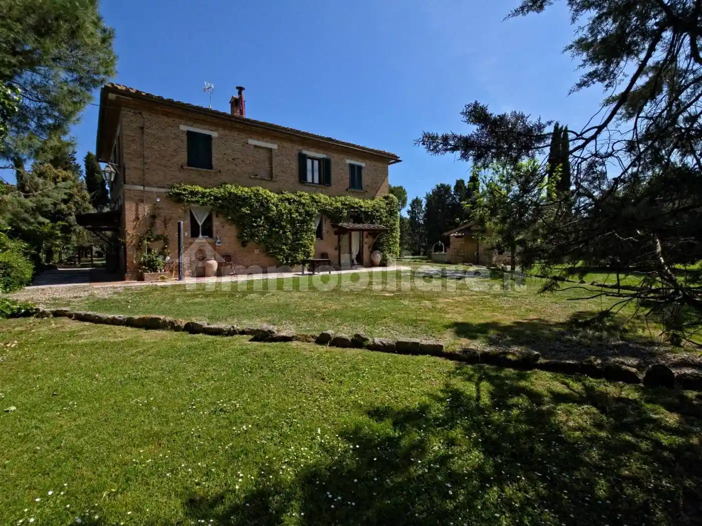 Villa in vendita a Asciano