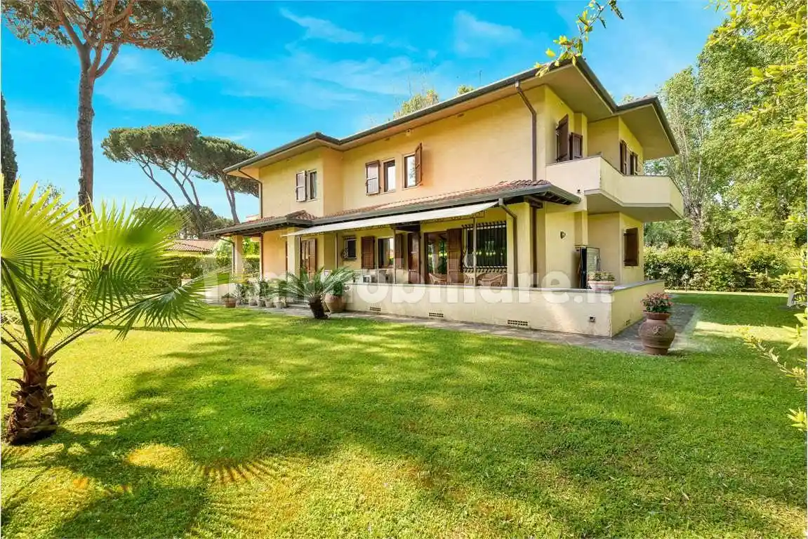 Villa in affitto a Forte dei Marmi