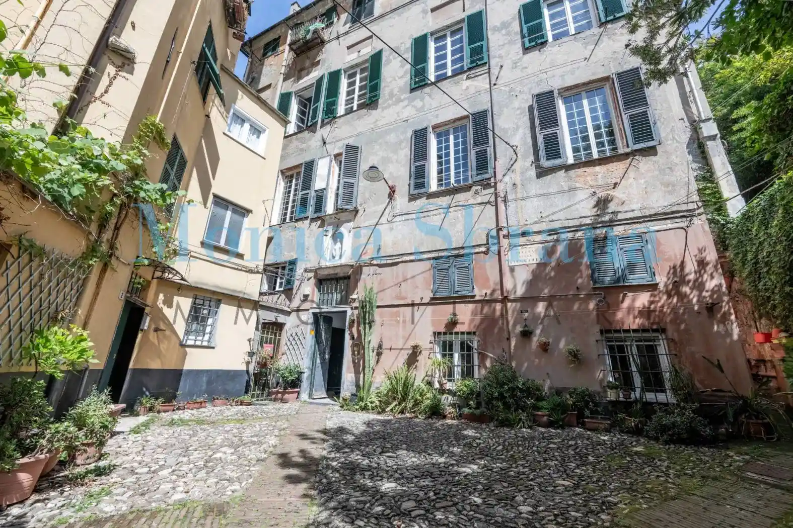 Appartamento in vendita a Genova