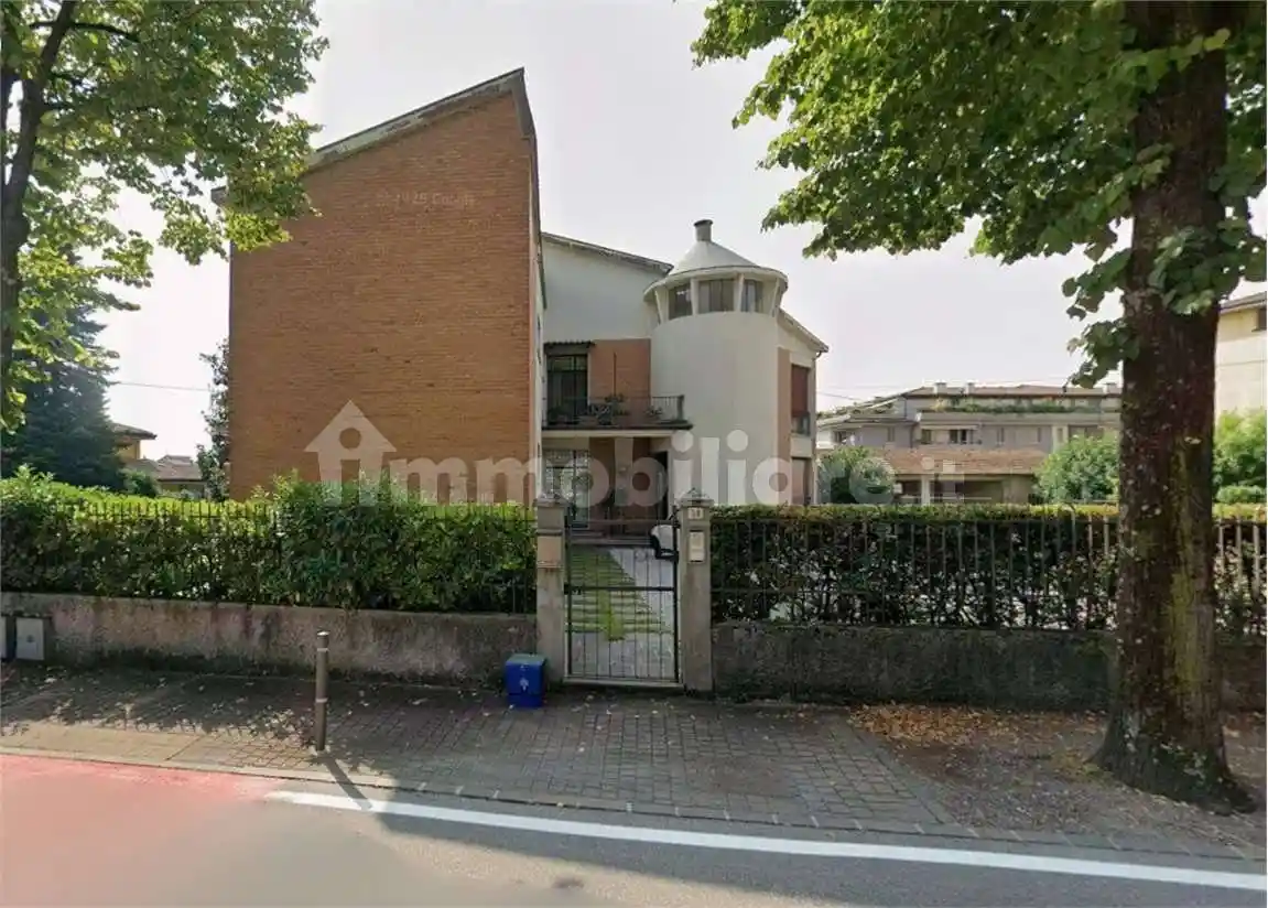 Villa in vendita a Volta Mantovana