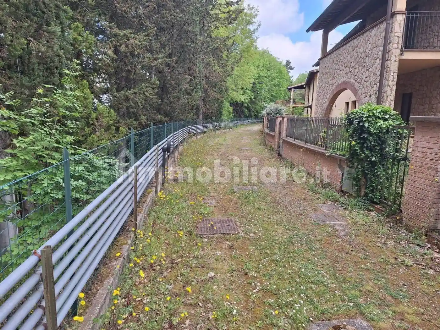 Palazzo - Stabile in vendita a Montespertoli