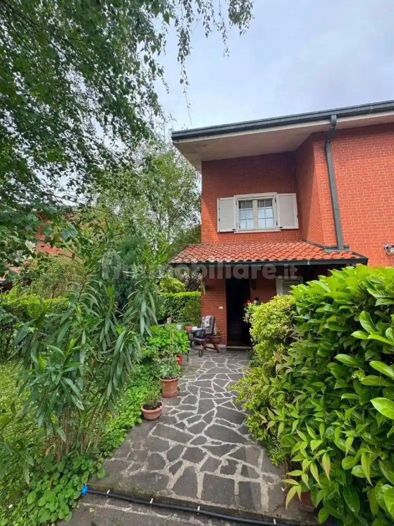 Villa in vendita a Travacò Siccomario