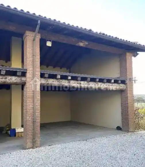 Palazzo - Stabile in vendita a Rezzato