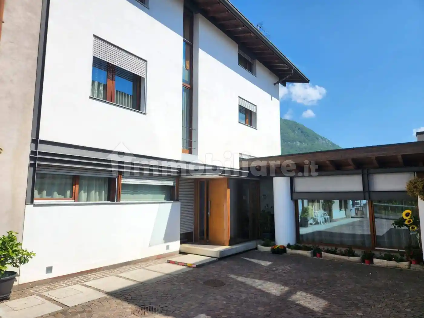 Villa in vendita a Albino