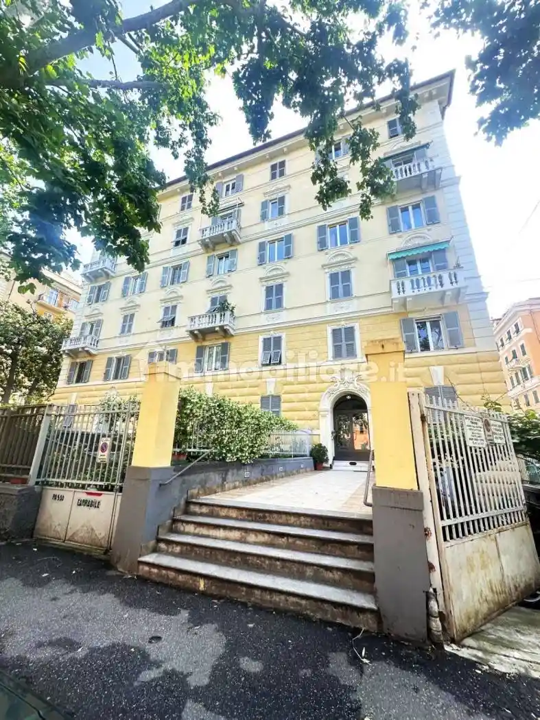 Appartamento in vendita a Genova