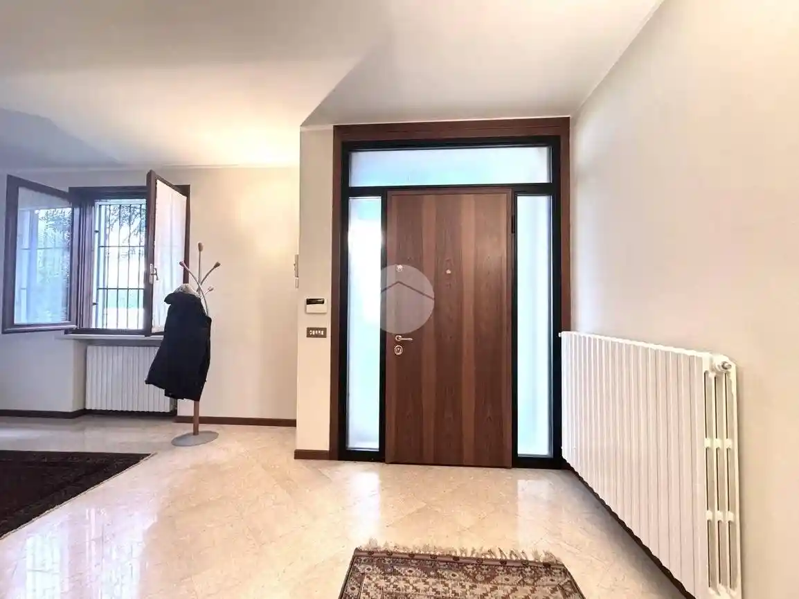 Villa in vendita a Curtatone