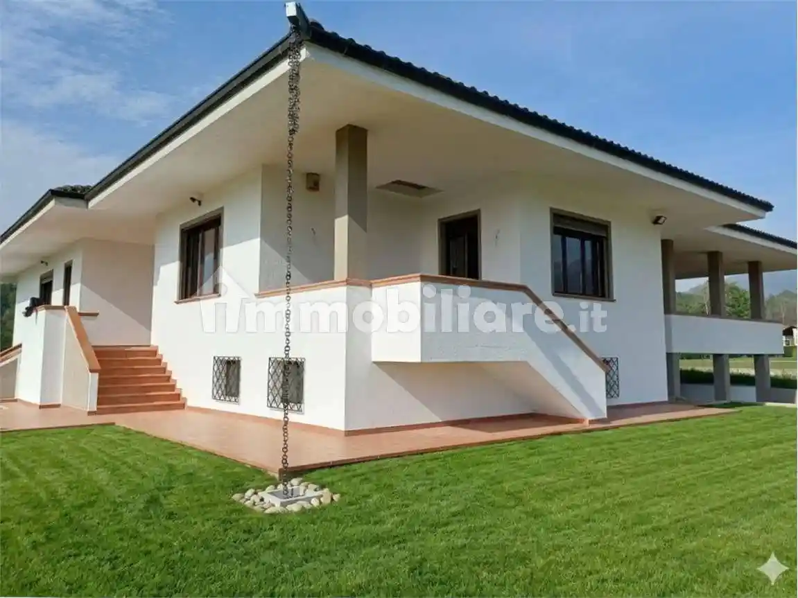Villa in vendita a Rocca Canavese