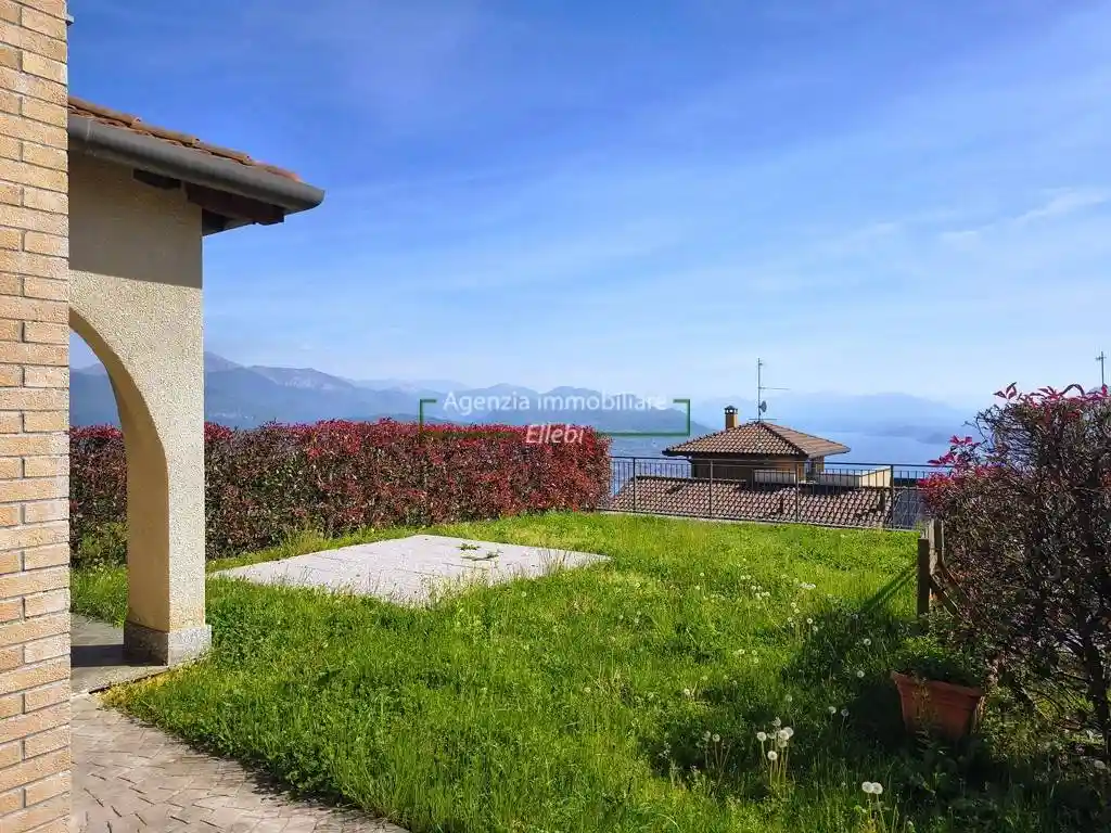 Villetta a schiera in vendita a Stresa