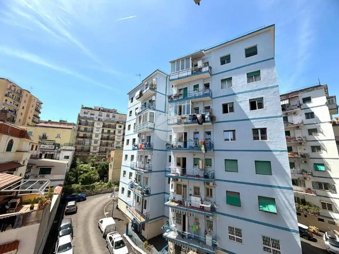 Appartamento in vendita a Napoli