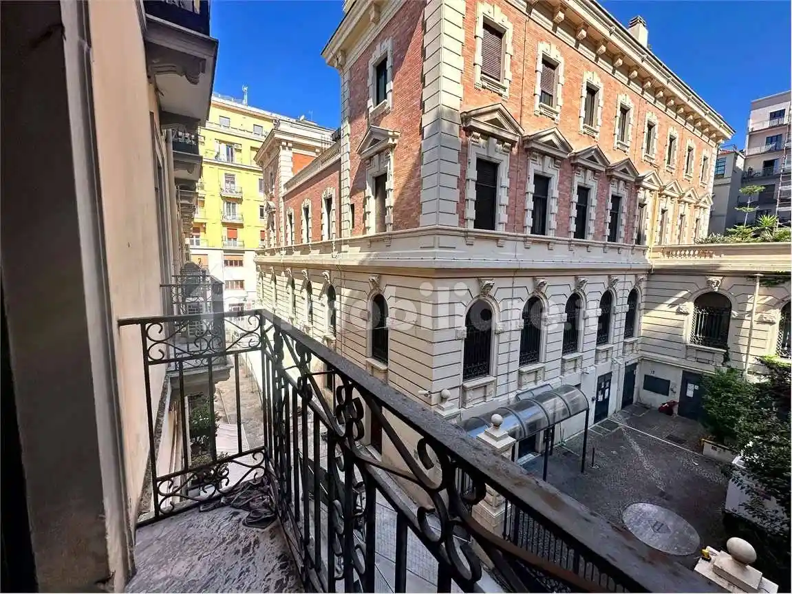 Appartamento in vendita a Salerno