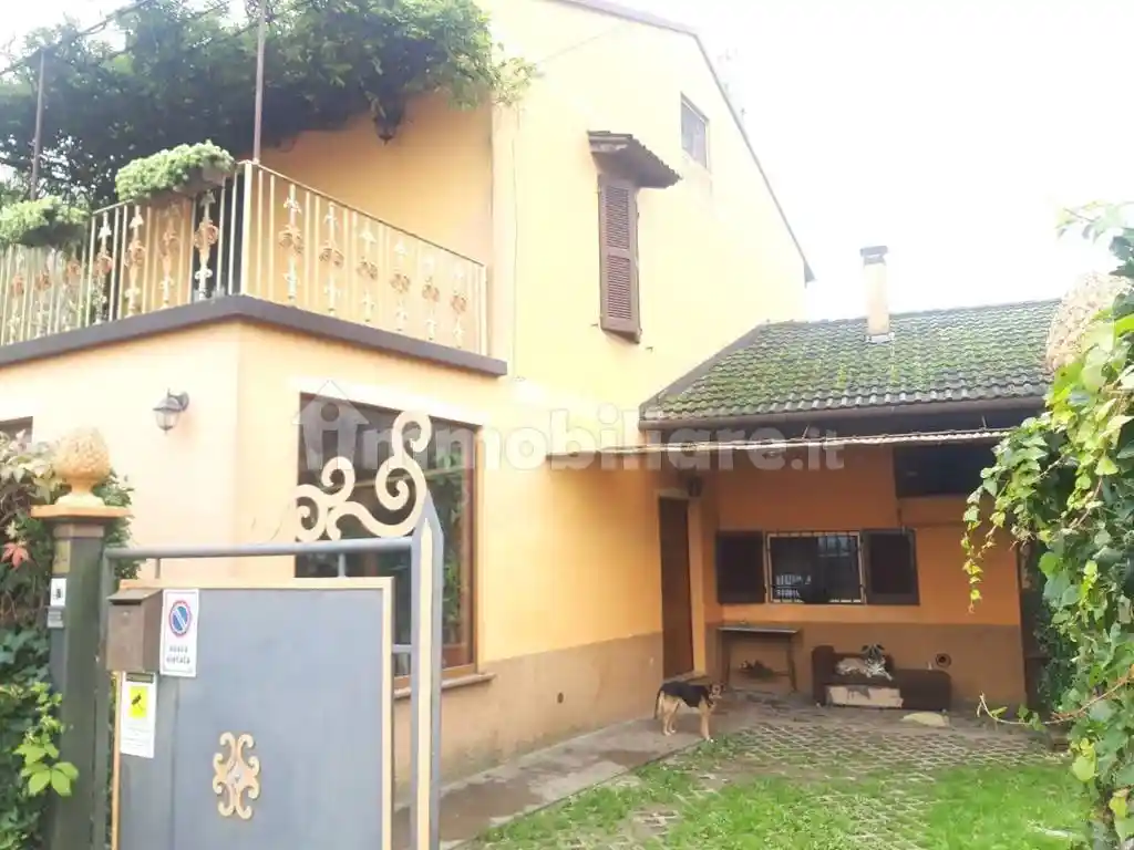 Villa in vendita a Cremona