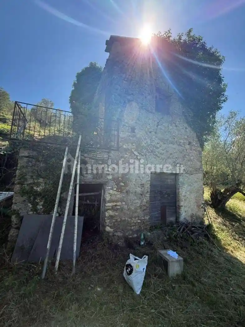 Rustico - Casale in vendita a Castel Madama
