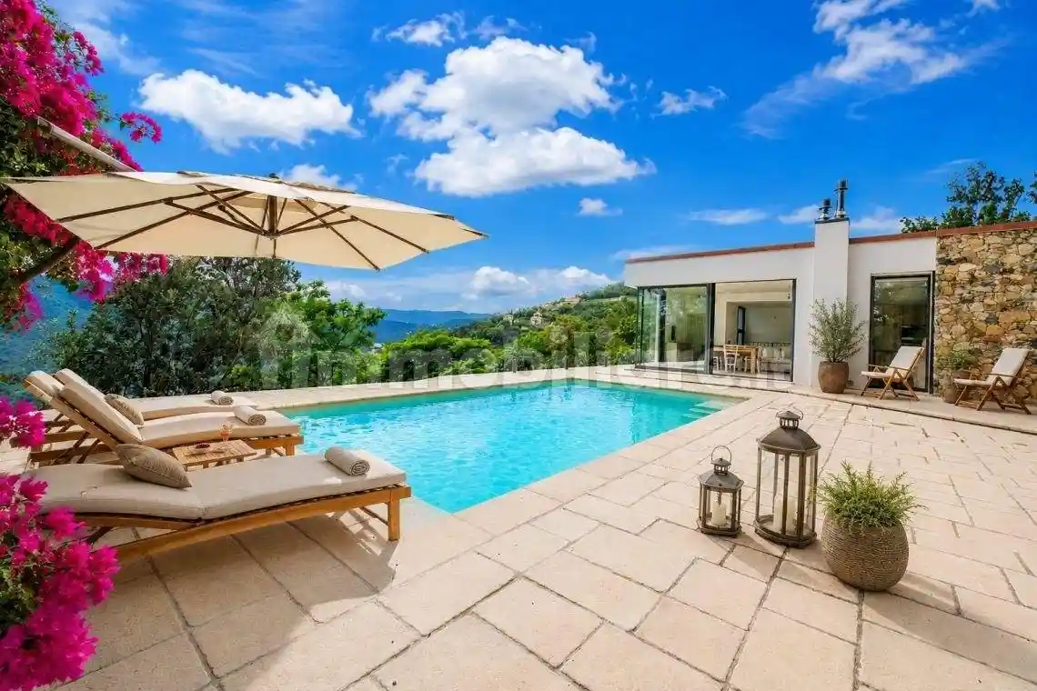 Villa in vendita a Varazze