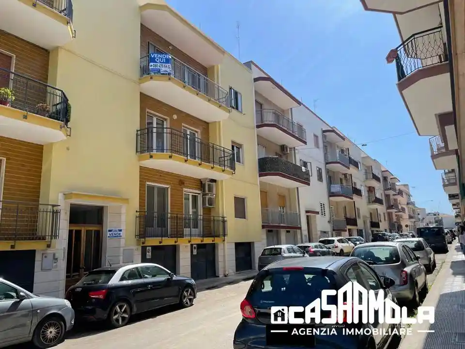 Appartamento in vendita a Mola di Bari