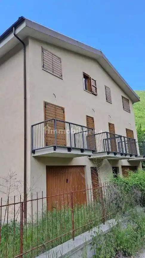 Casa indipendente in vendita a Ussita