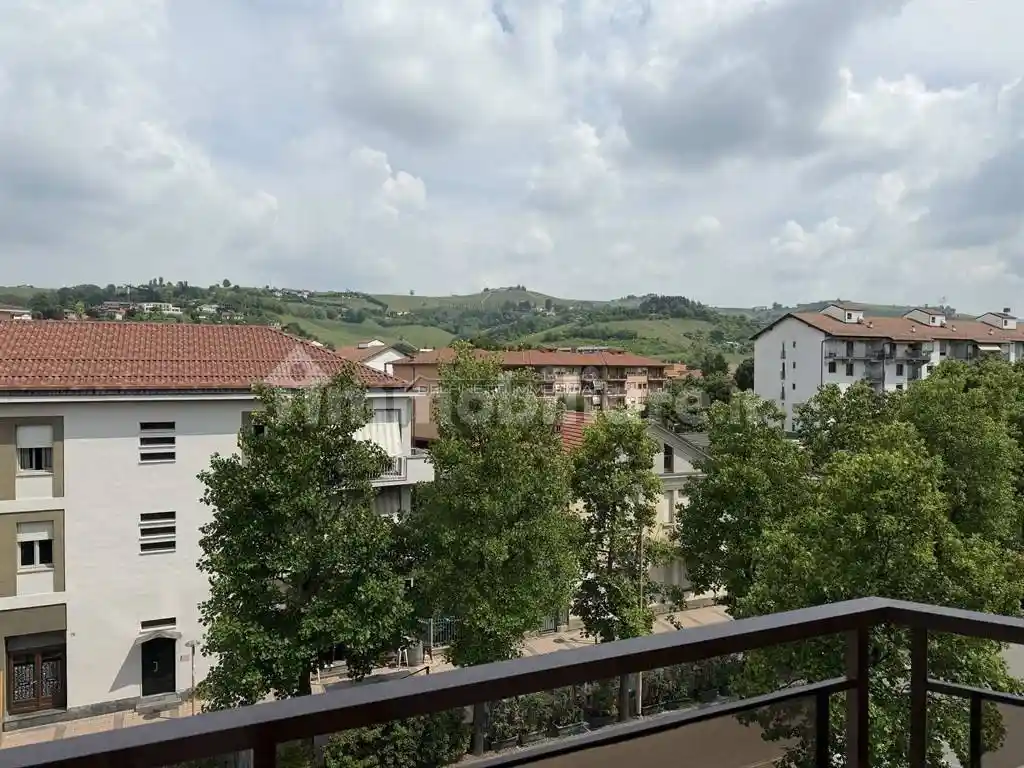 Appartamento in affitto a Alba