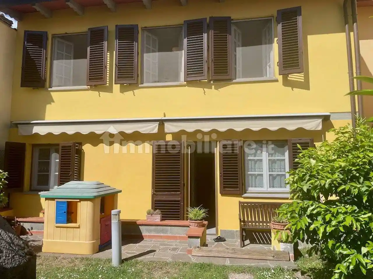 Casa indipendente in vendita a Campi Bisenzio