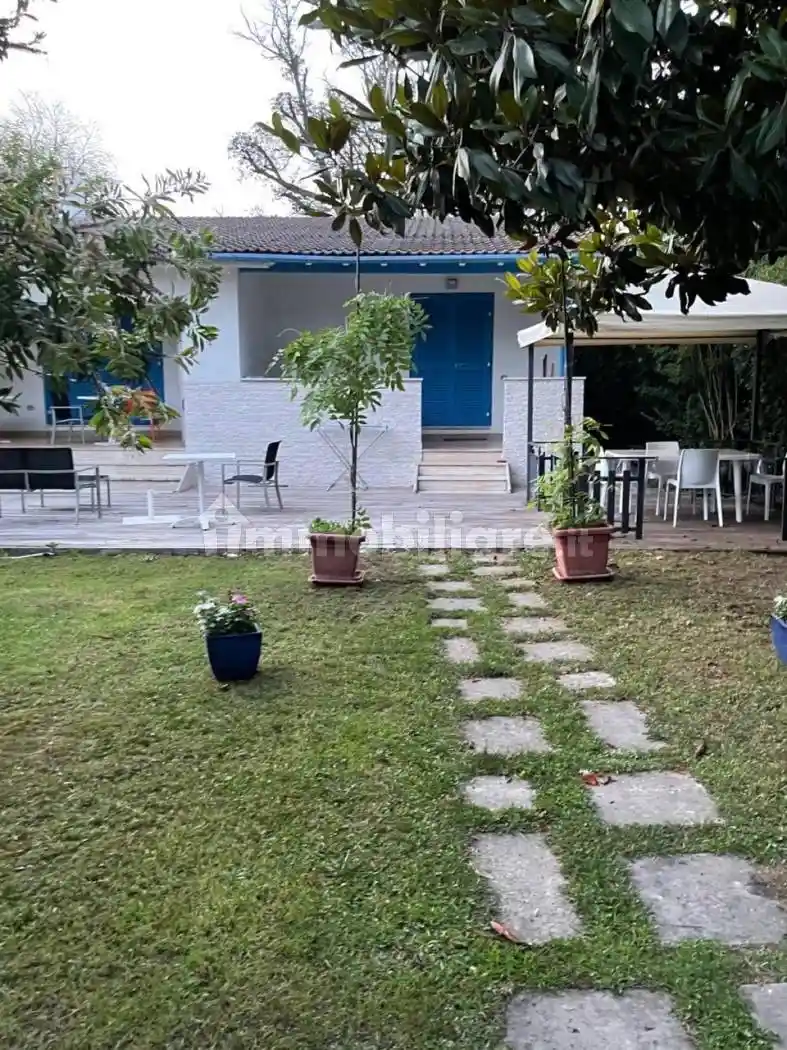 Villa in vendita a Sabaudia