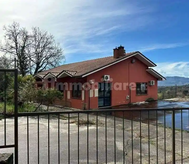 Casa indipendente in vendita a Cervaro