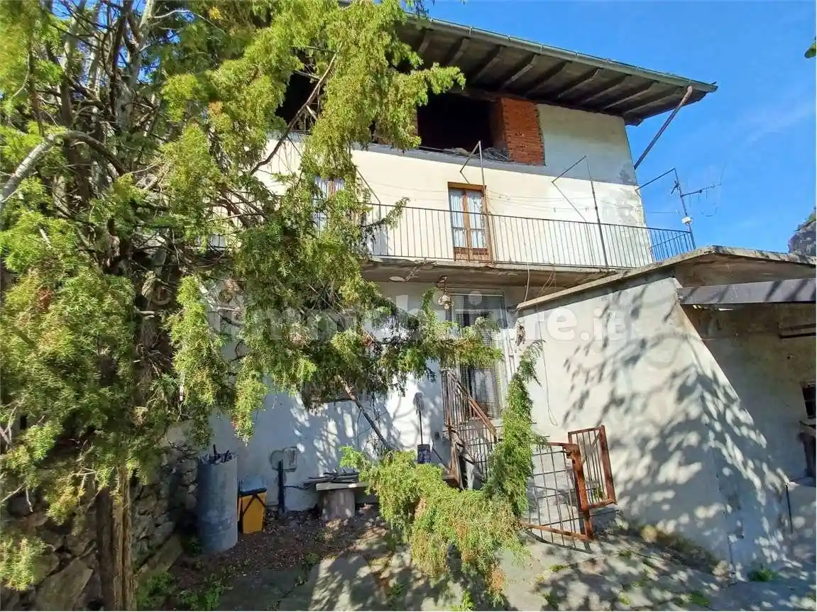 Casa indipendente in vendita a Donnas
