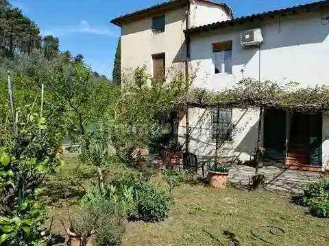 Villa in vendita a Capannori