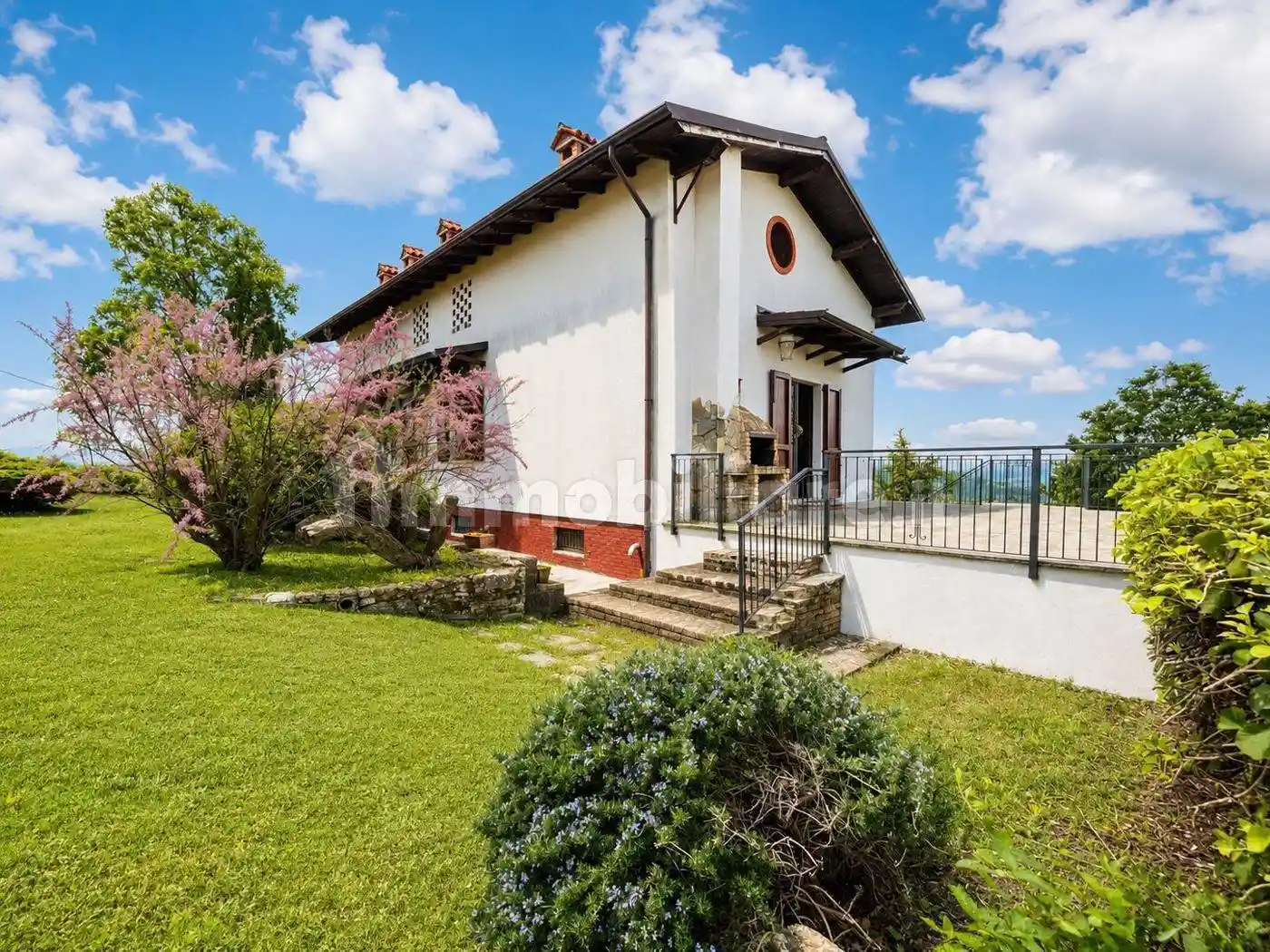 Casa indipendente in vendita a Colli Verdi