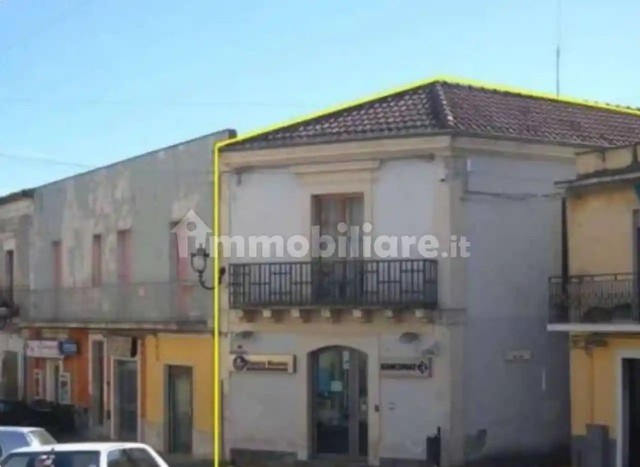 Palazzo - Edificio in vendita a Raddusa