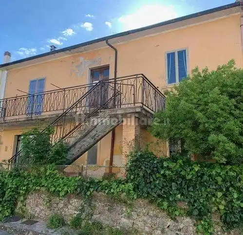 Casa indipendente in vendita a Castell'Azzara