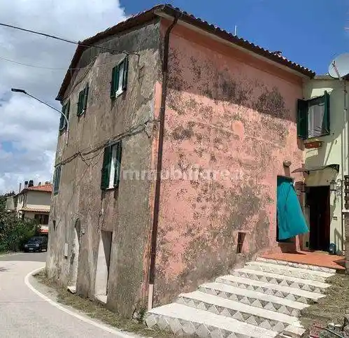 Villa in vendita a Roccalbegna