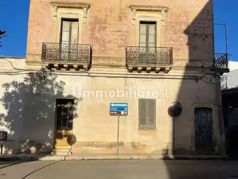 Rustico - Casale in vendita a Torchiarolo