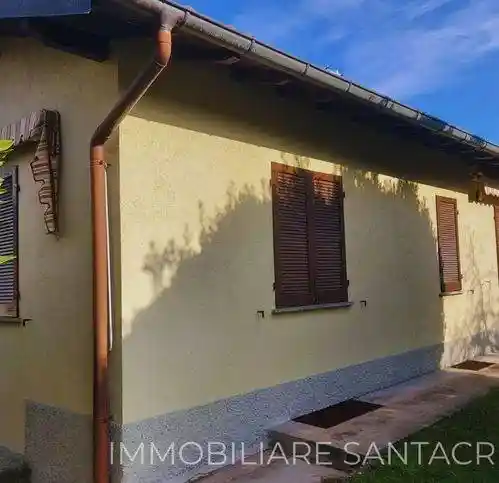 Casa indipendente in vendita a Castelveccana