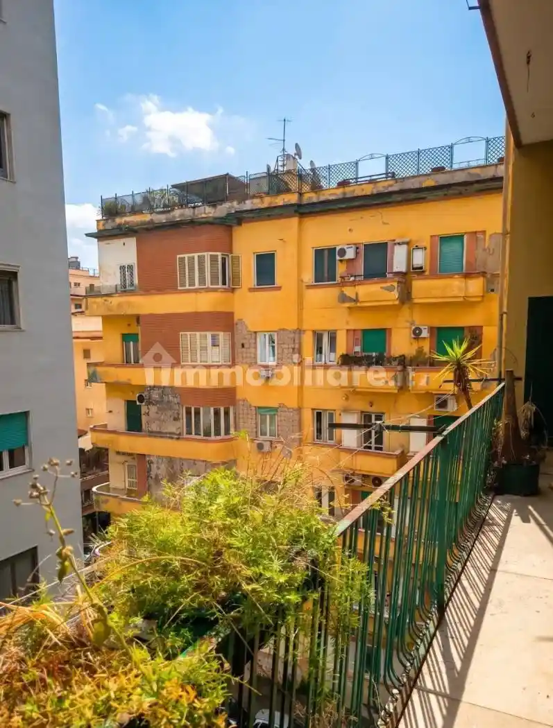 Appartamento in vendita a Napoli