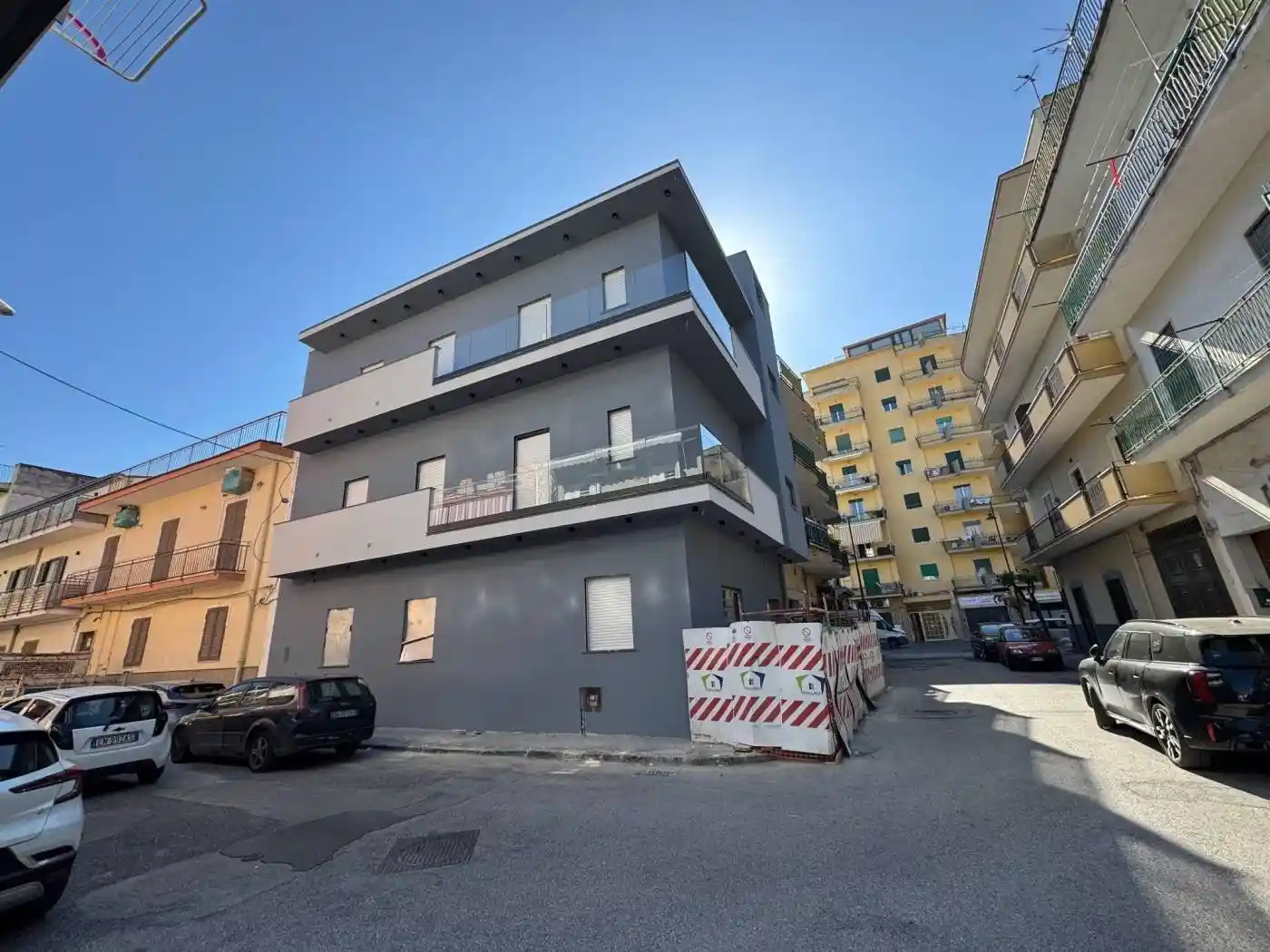 Palazzo - Edificio in affitto a Afragola