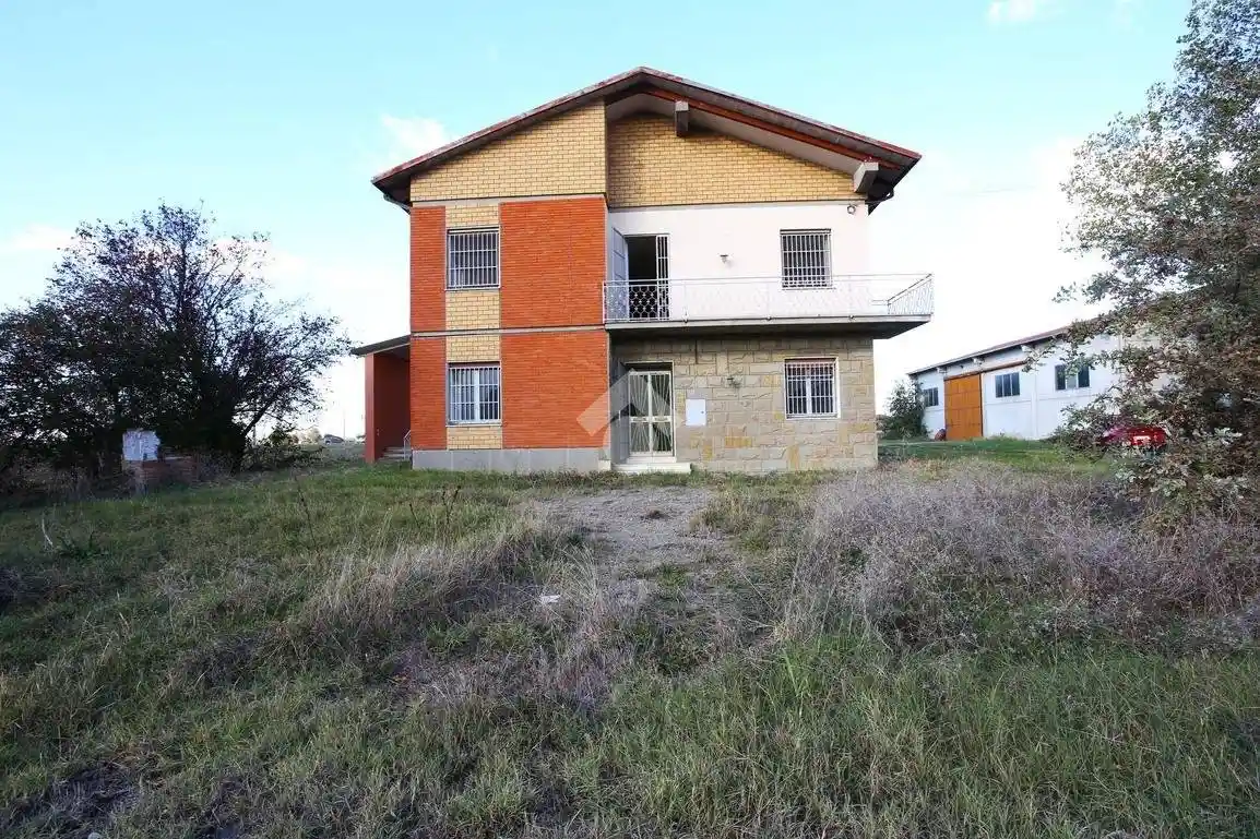 Villa in vendita a Calderara di Reno